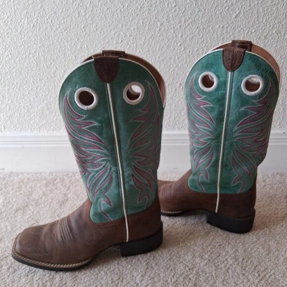 Women's Ariat Western Boots - Like NEW! - Picture 2 of 6